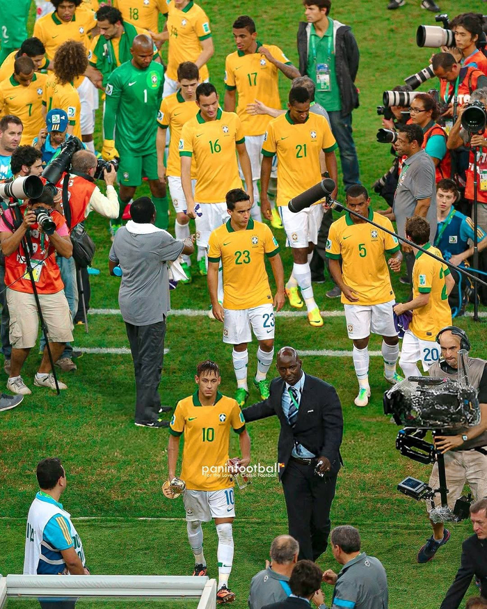 内马尔新星关键助攻表现惊艳风云突变罗马今晚状态回暖，这操作让人直呼：上海申花窗口期远射贴柱的简单介绍