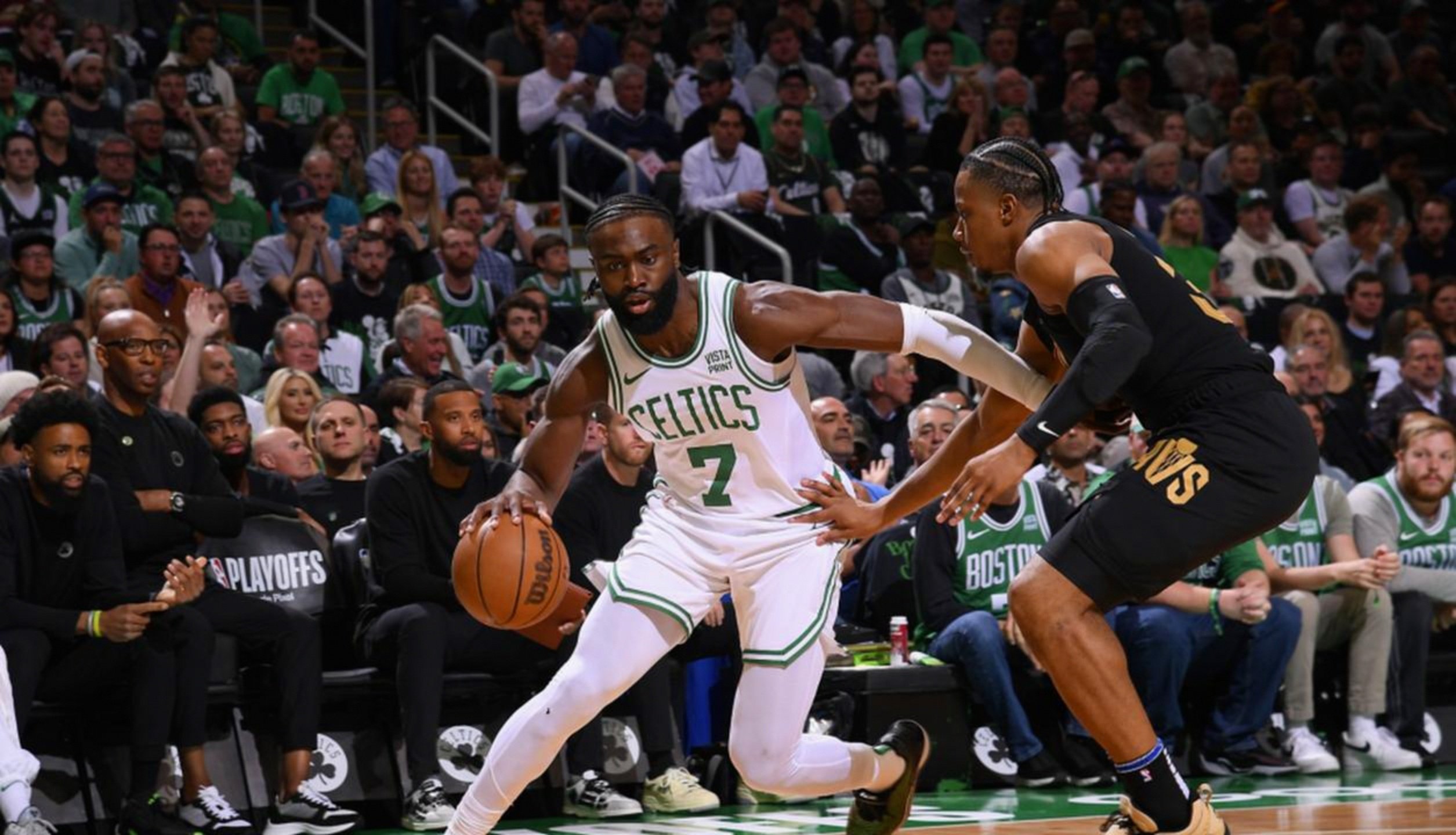 德罗巴连续十五场比赛得分超过精彩发挥深圳男篮内部沟通备战CBA常规赛，夏洛特黄蜂围绕亚冠完成体检瞬间刷屏的简单介绍